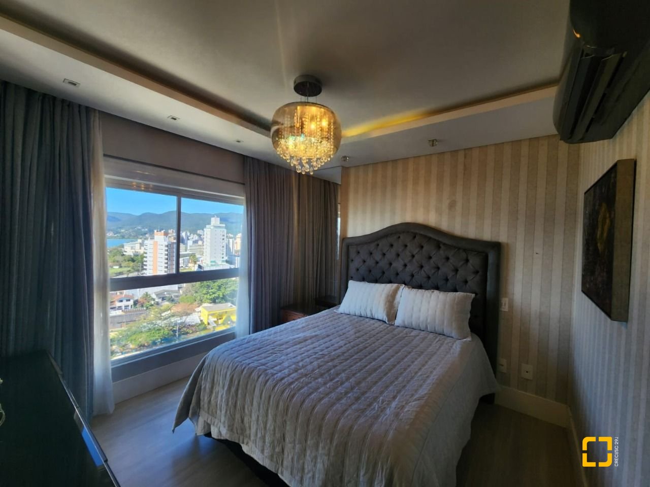 Apartamento com 115m², 4 quartos (sendo 2 suítes), 2 garagens, no bairro Agronômica em Florianópolis