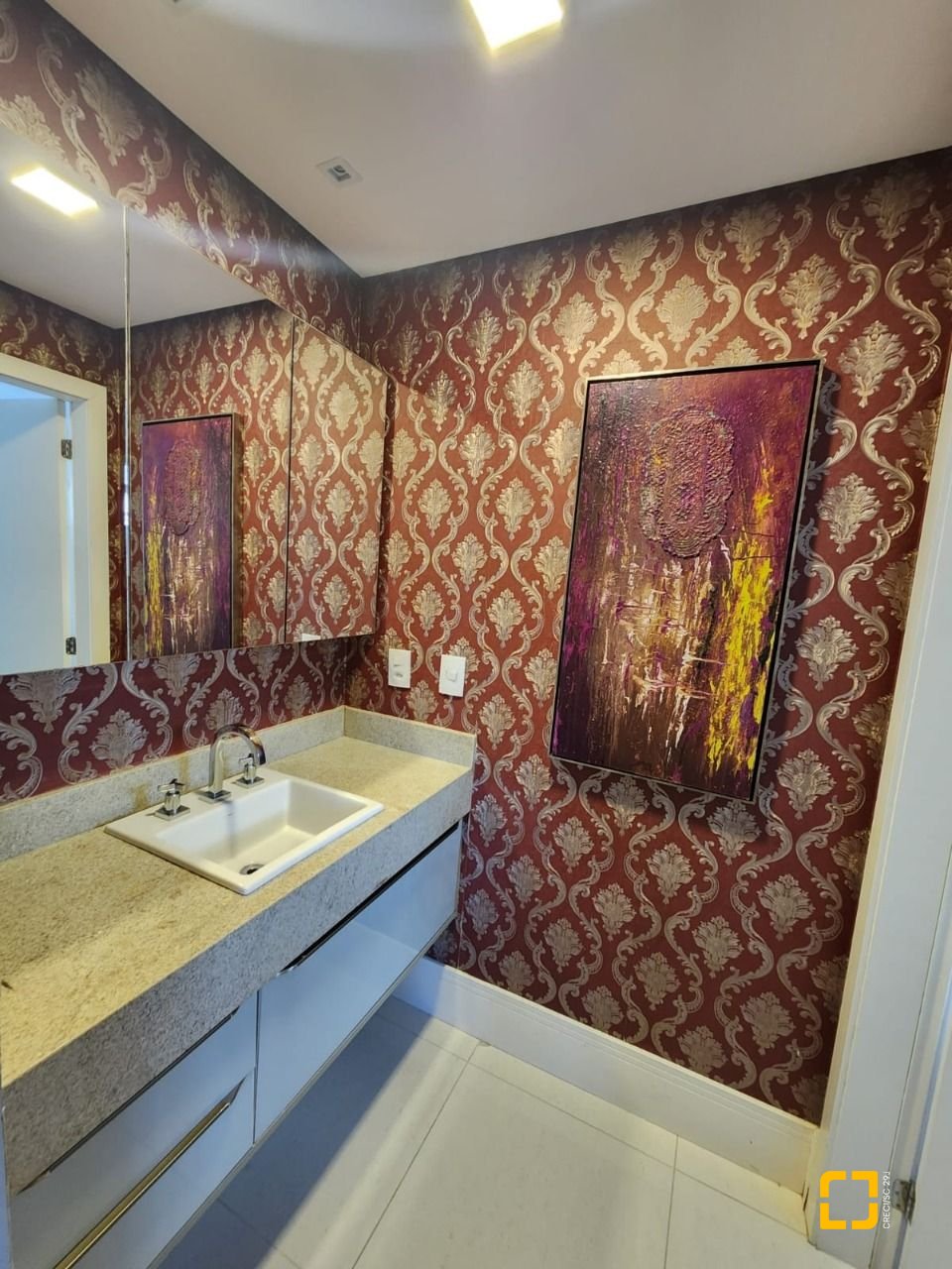 Apartamento com 115m², 4 quartos (sendo 2 suítes), 2 garagens, no bairro Agronômica em Florianópolis