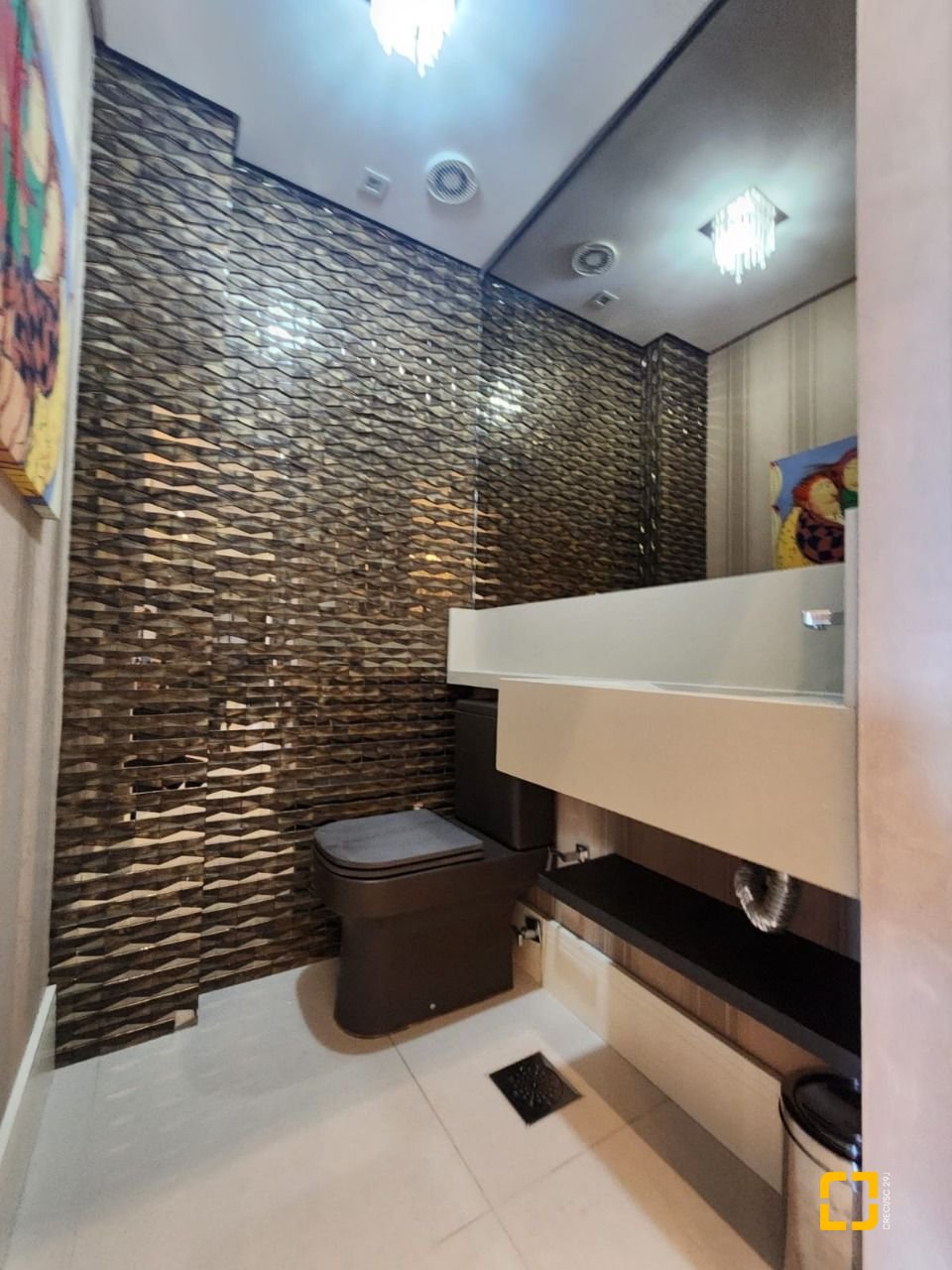 Apartamento com 115m², 4 quartos (sendo 2 suítes), 2 garagens, no bairro Agronômica em Florianópolis