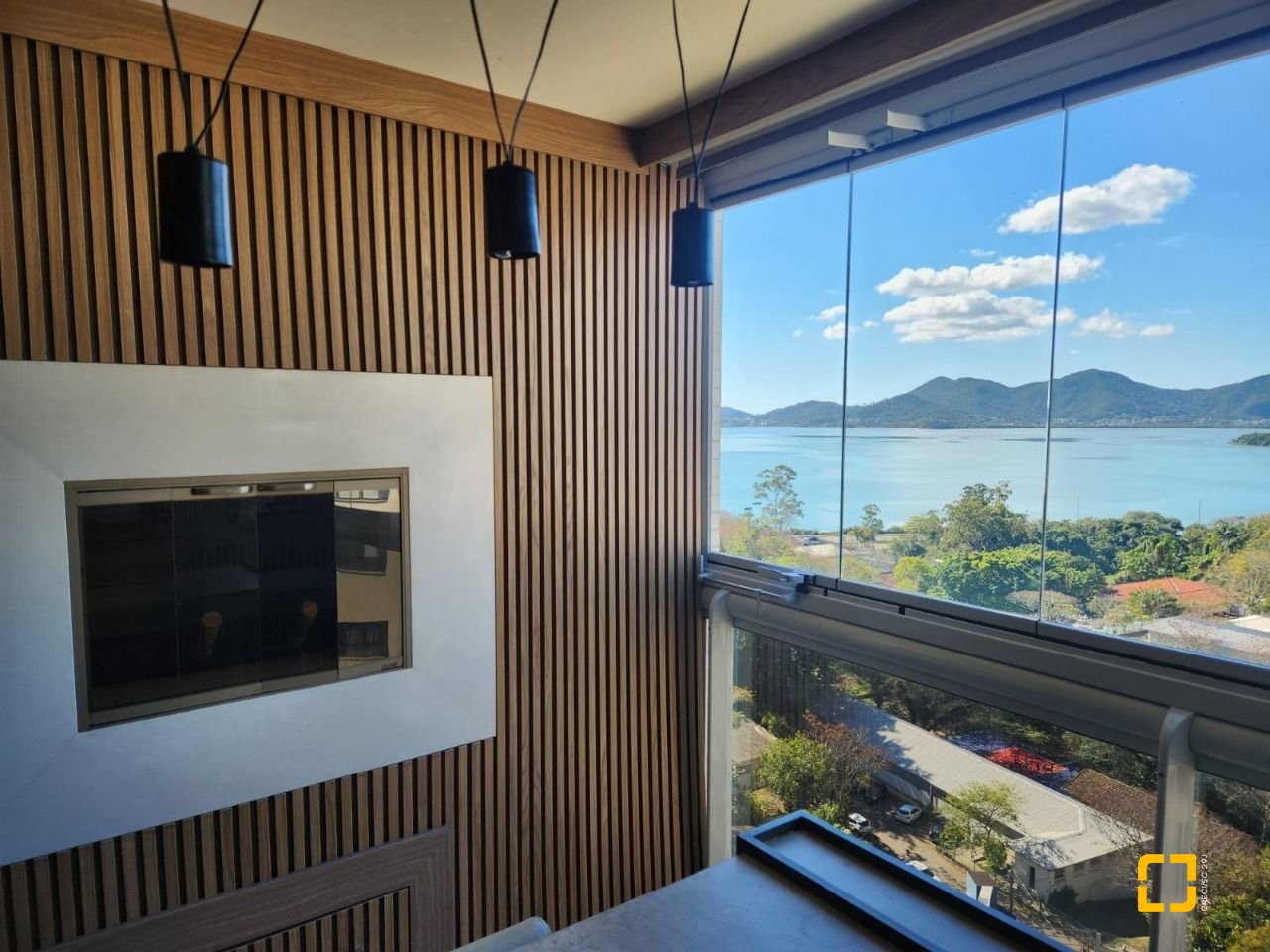 Apartamento com 115m², 4 quartos (sendo 2 suítes), 2 garagens, no bairro Agronômica em Florianópolis
