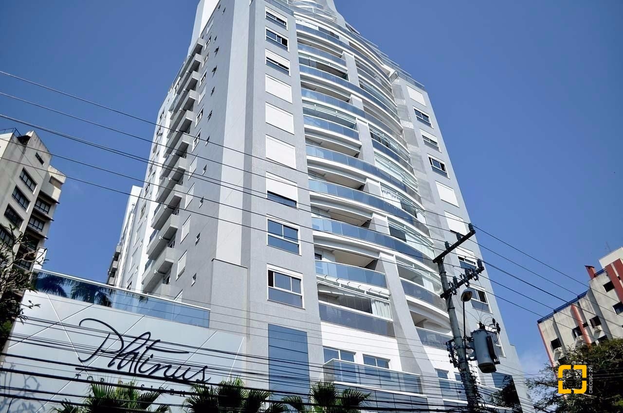 Apartamento com 115m², 4 quartos (sendo 2 suítes), 2 garagens, no bairro Agronômica em Florianópolis