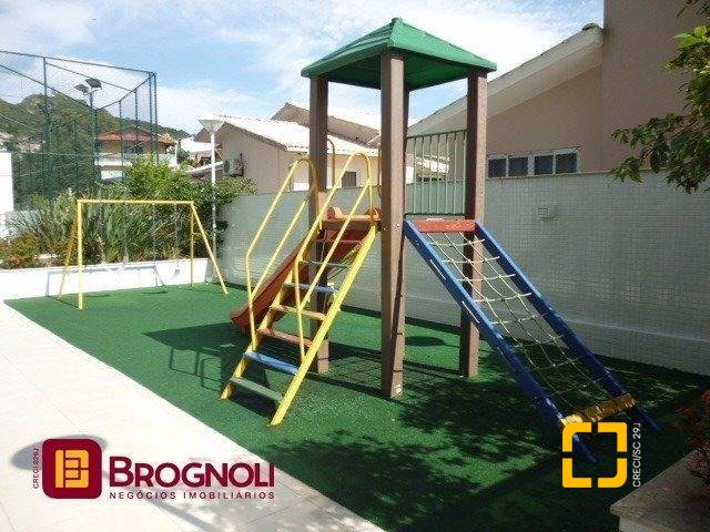 Apartamento com 115m², 4 quartos (sendo 2 suítes), 2 garagens, no bairro Agronômica em Florianópolis