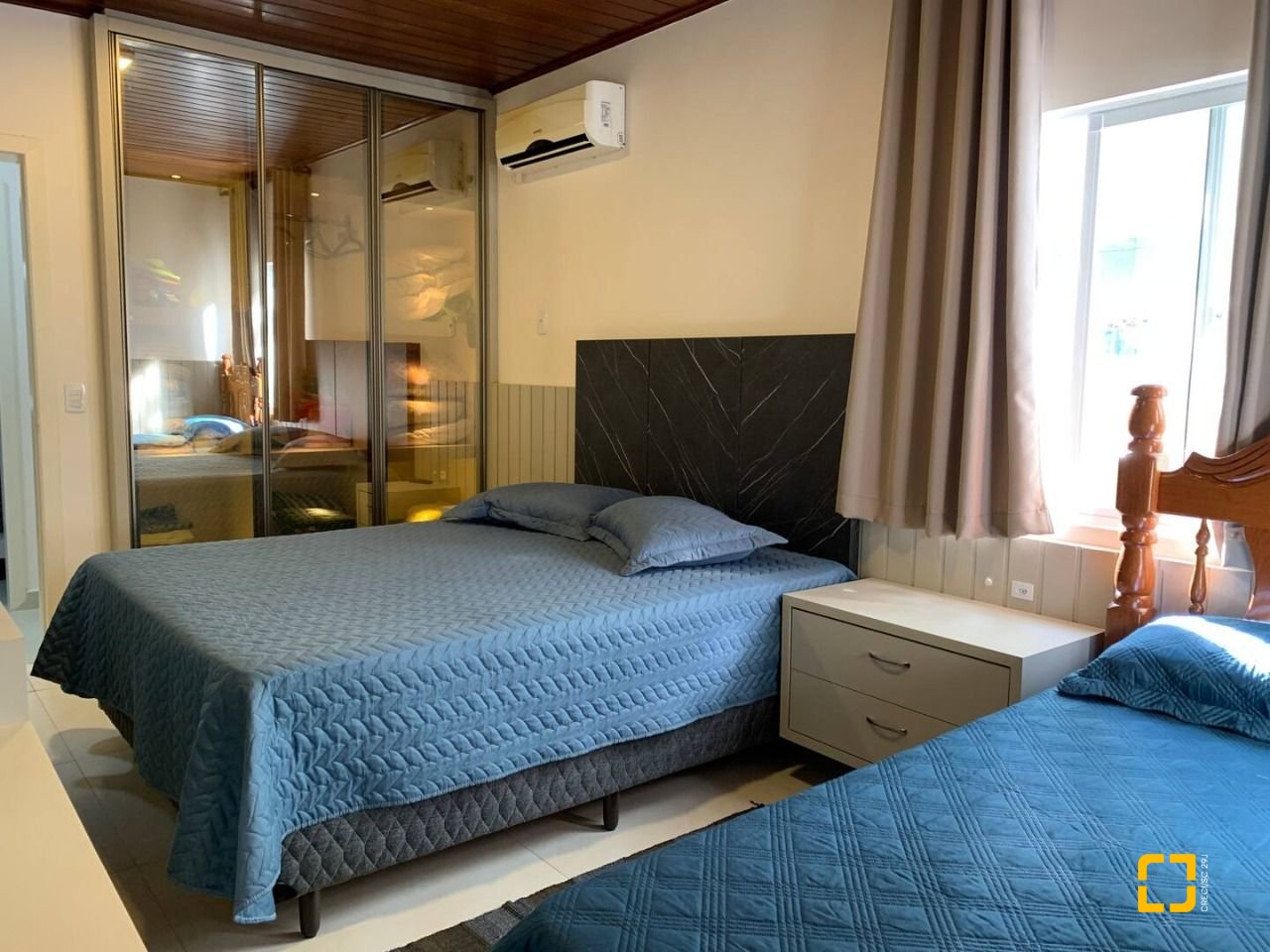 Casa com 303m², 14 quartos (sendo 7 suítes), 3 garagens, no bairro Canasvieiras em Florianópolis