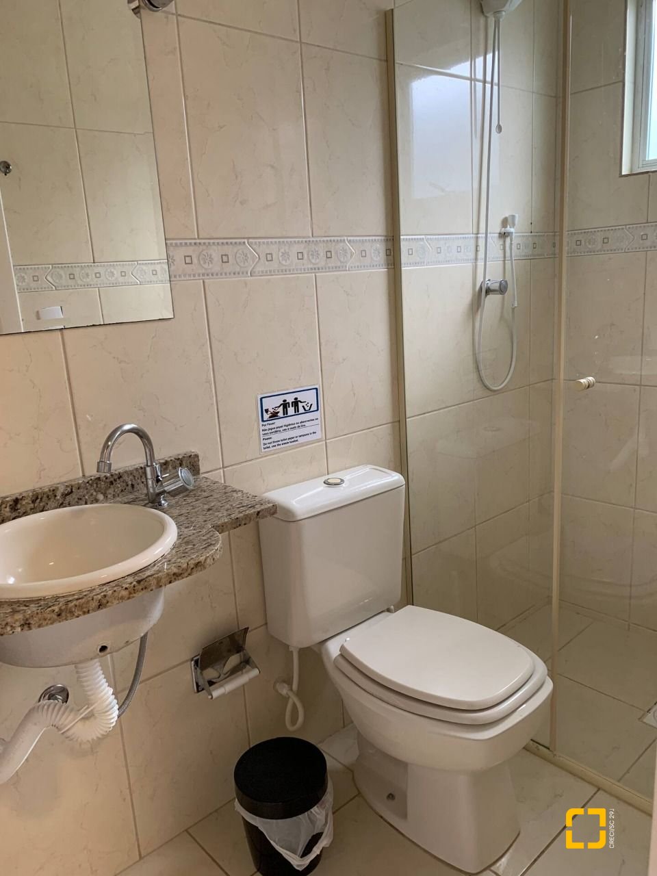 Casa com 303m², 14 quartos (sendo 7 suítes), 3 garagens, no bairro Canasvieiras em Florianópolis