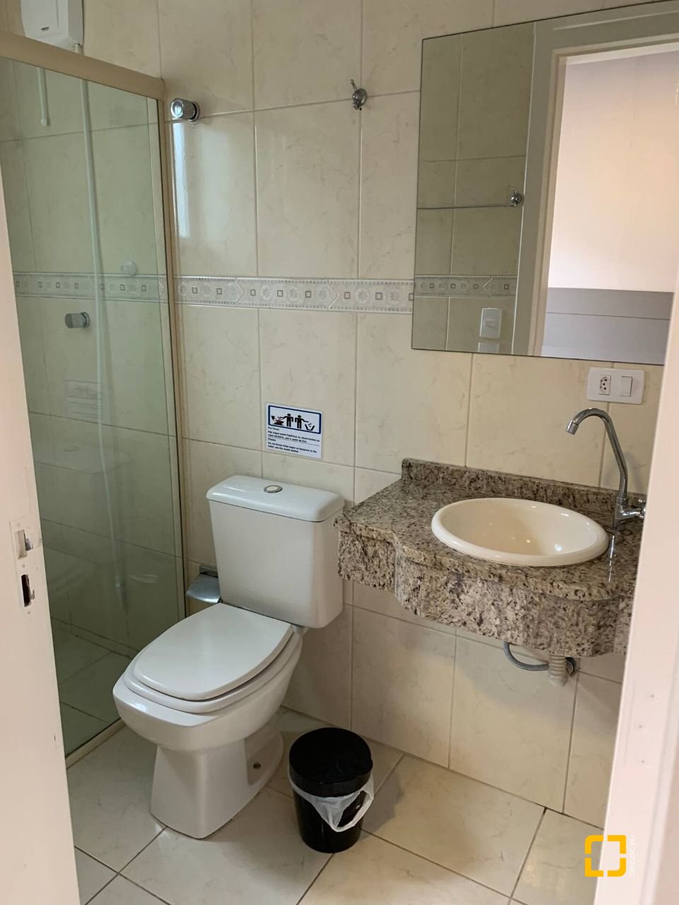 Casa com 303m², 14 quartos (sendo 7 suítes), 3 garagens, no bairro Canasvieiras em Florianópolis