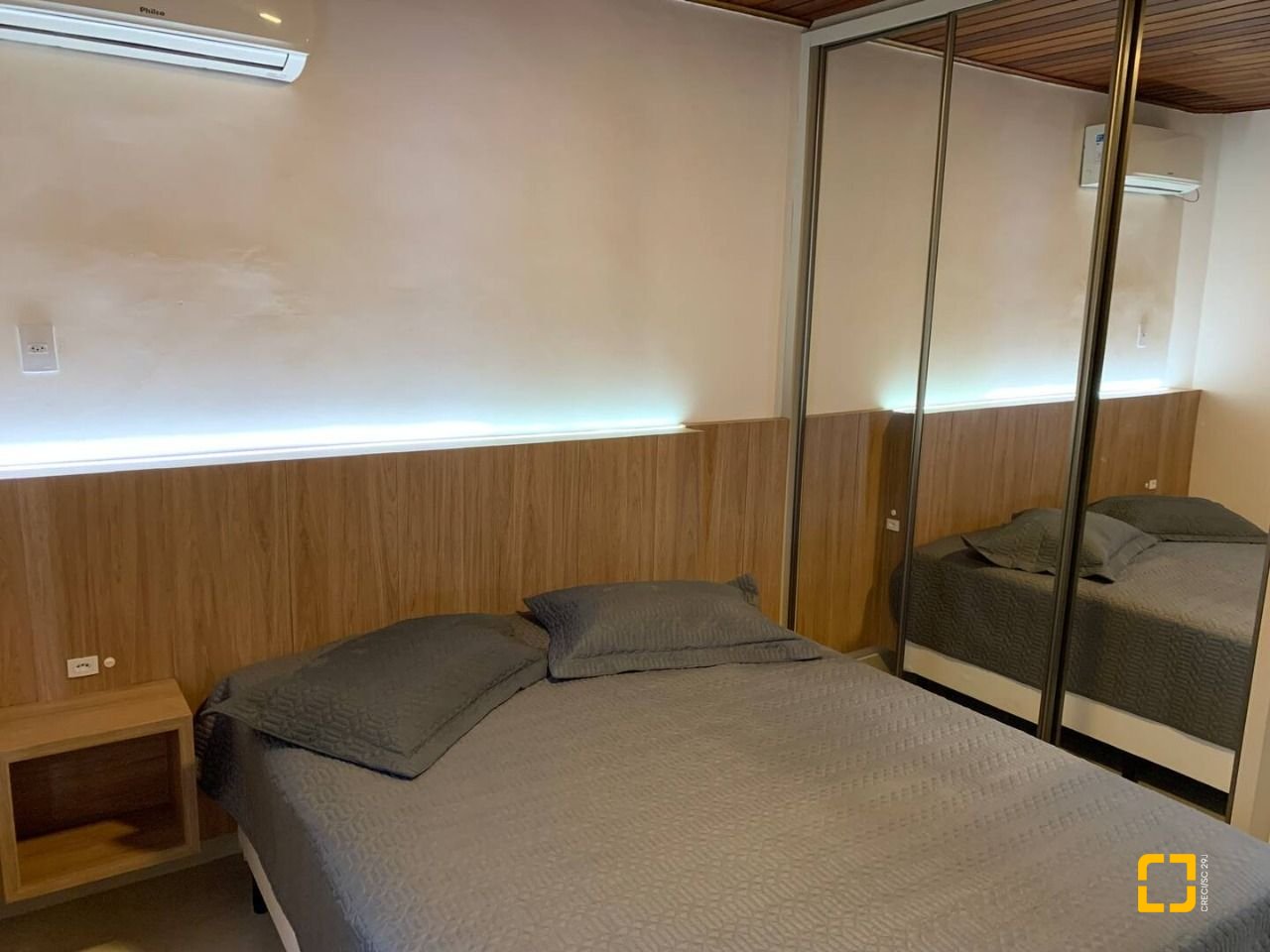 Casa com 303m², 14 quartos (sendo 7 suítes), 3 garagens, no bairro Canasvieiras em Florianópolis
