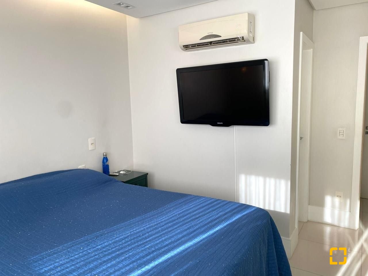 Apartamento com 97m², 3 quartos (sendo 1 suíte), 2 garagens, no bairro Nossa Senhora do Rosário em São José