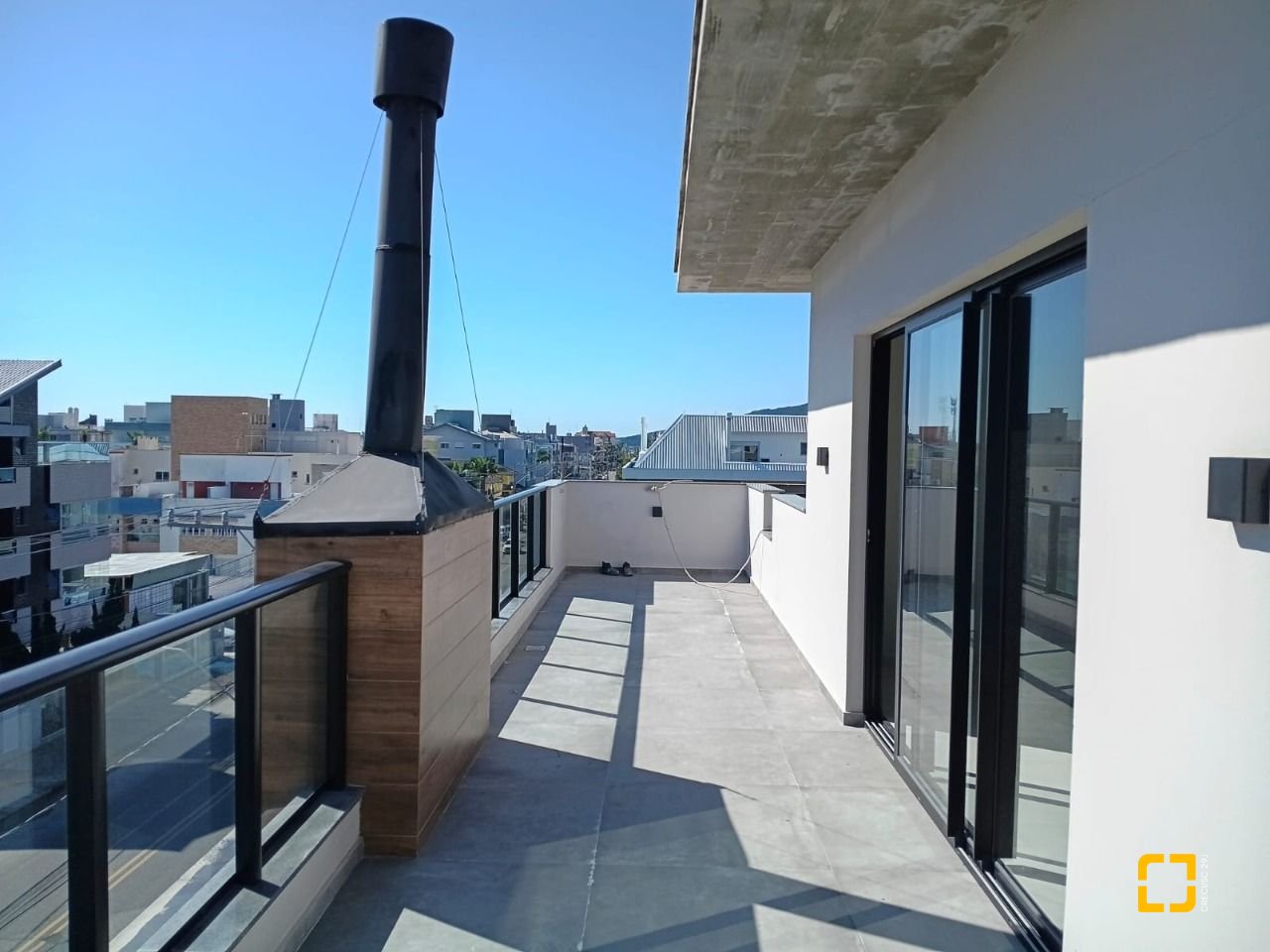 Apartamento com 77m², 3 quartos (sendo 1 suíte), 1 garagem, no bairro Ingleses em Florianópolis
