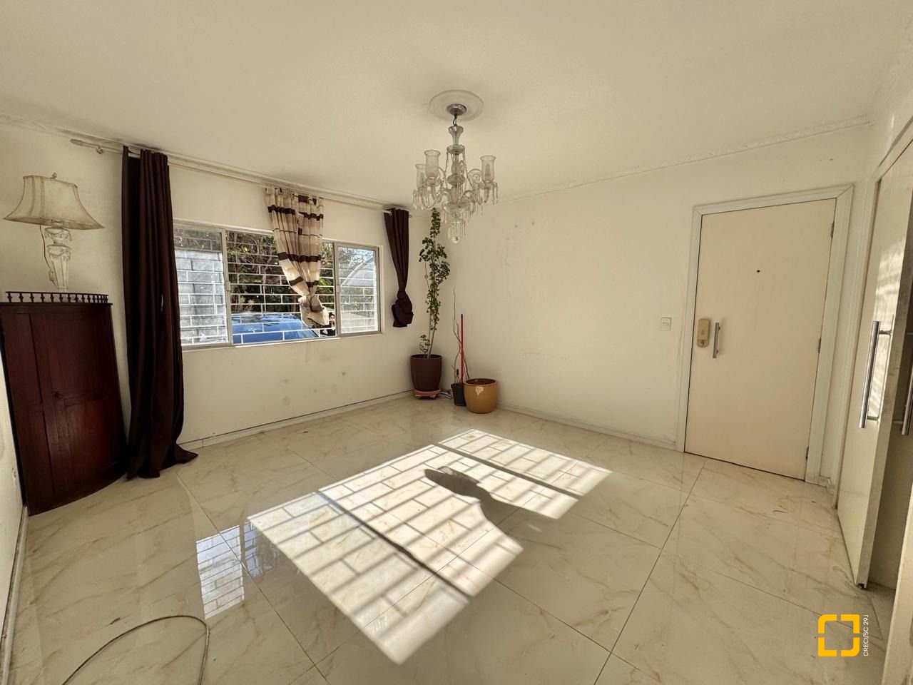 Apartamento com 91m², 3 quartos (sendo 1 suíte), 1 garagem, no bairro Ponta de Baixo em São José