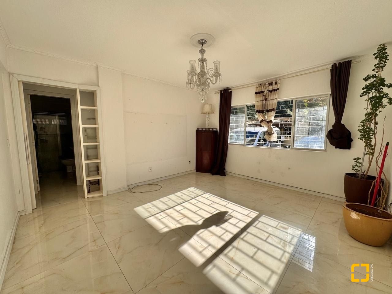 Apartamento com 91m², 3 quartos (sendo 1 suíte), 1 garagem, no bairro Ponta de Baixo em São José