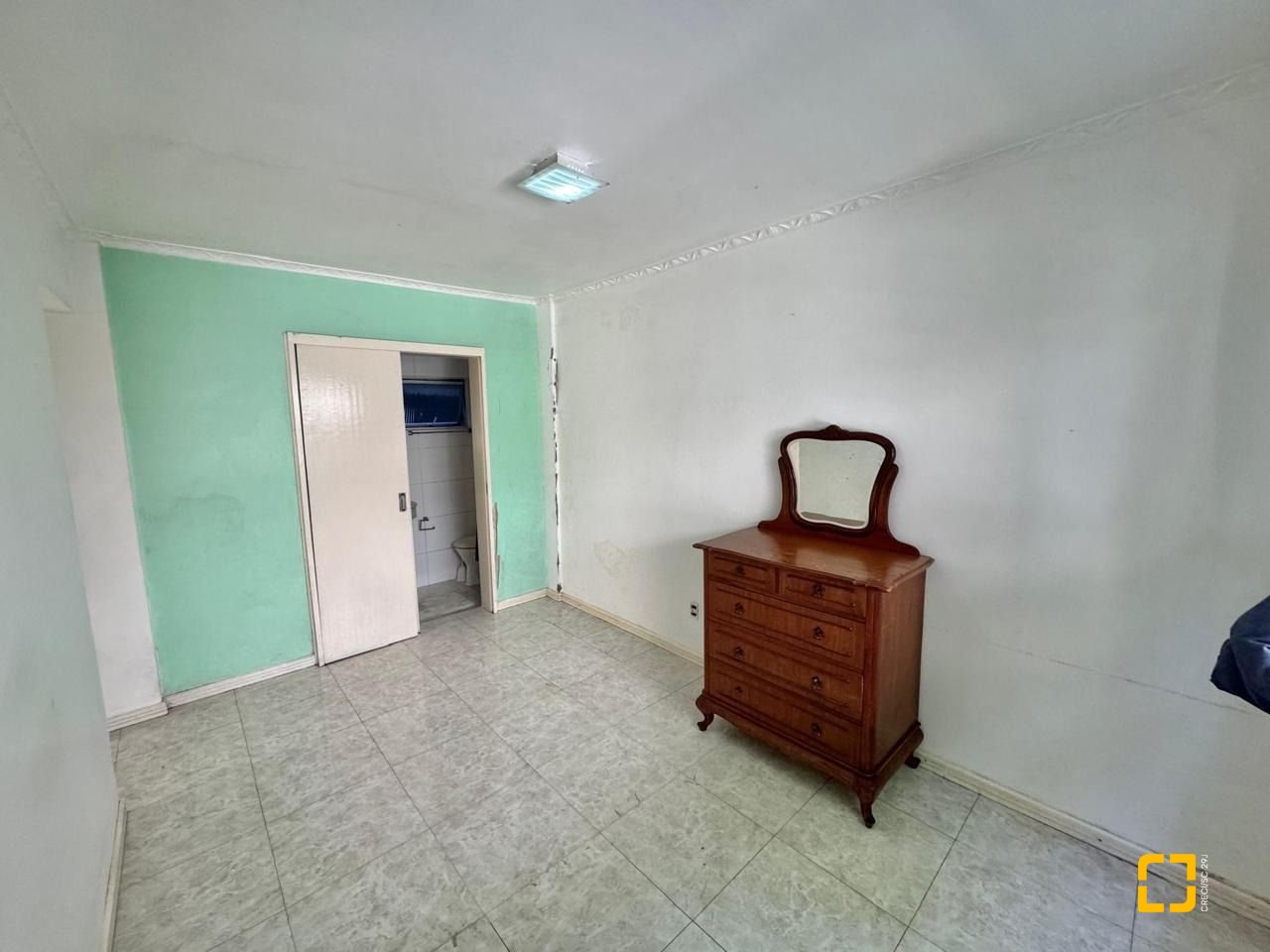 Apartamento com 91m², 3 quartos (sendo 1 suíte), 1 garagem, no bairro Ponta de Baixo em São José