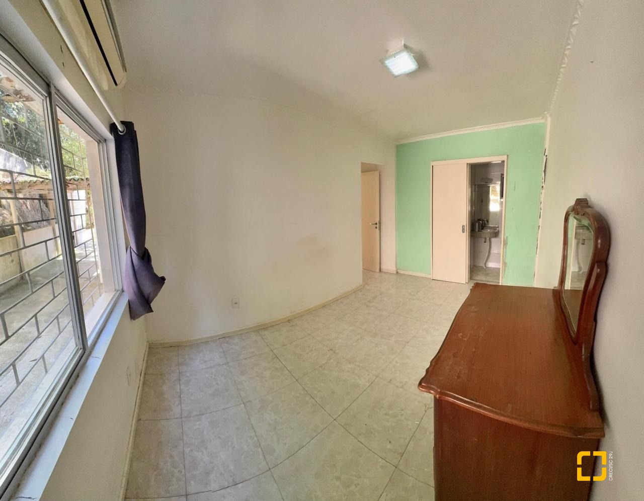 Apartamento com 91m², 3 quartos (sendo 1 suíte), 1 garagem, no bairro Ponta de Baixo em São José
