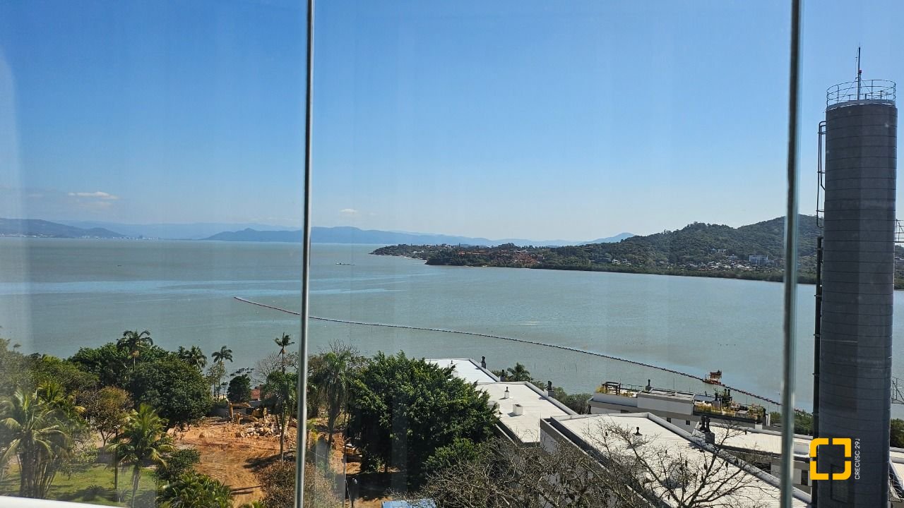 Apartamento com 150m², 7 quartos (sendo 3 suítes), 2 garagens, no bairro João Paulo em Florianópolis