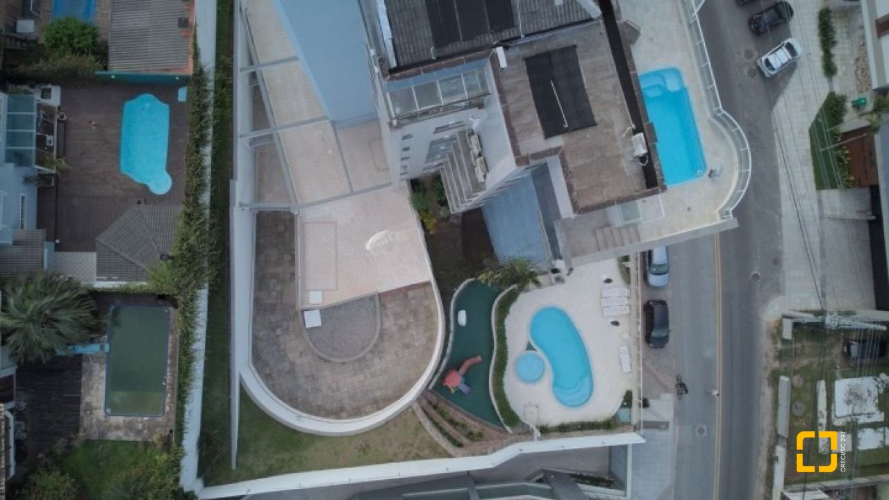 Apartamento com 150m², 7 quartos (sendo 3 suítes), 2 garagens, no bairro João Paulo em Florianópolis