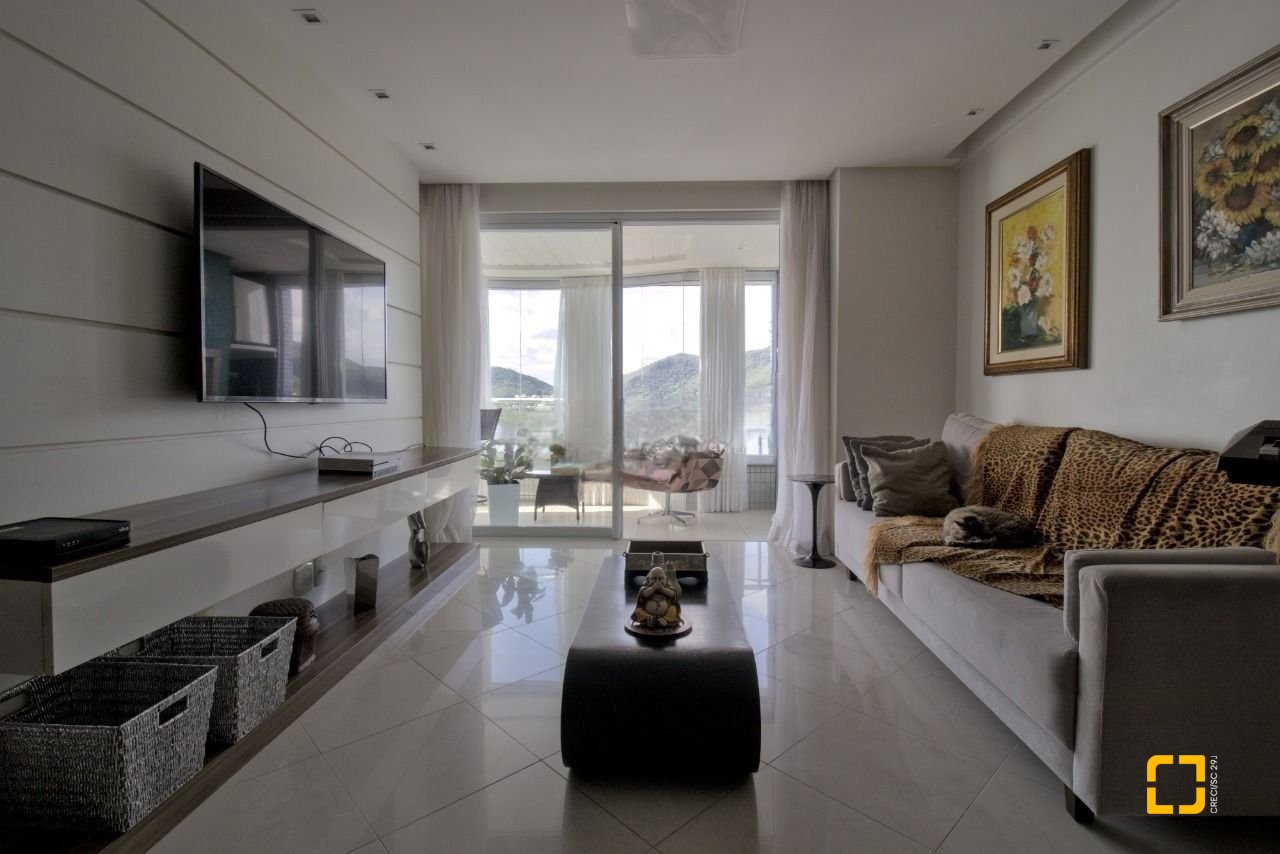 Apartamento com 150m², 7 quartos (sendo 3 suítes), 2 garagens, no bairro João Paulo em Florianópolis