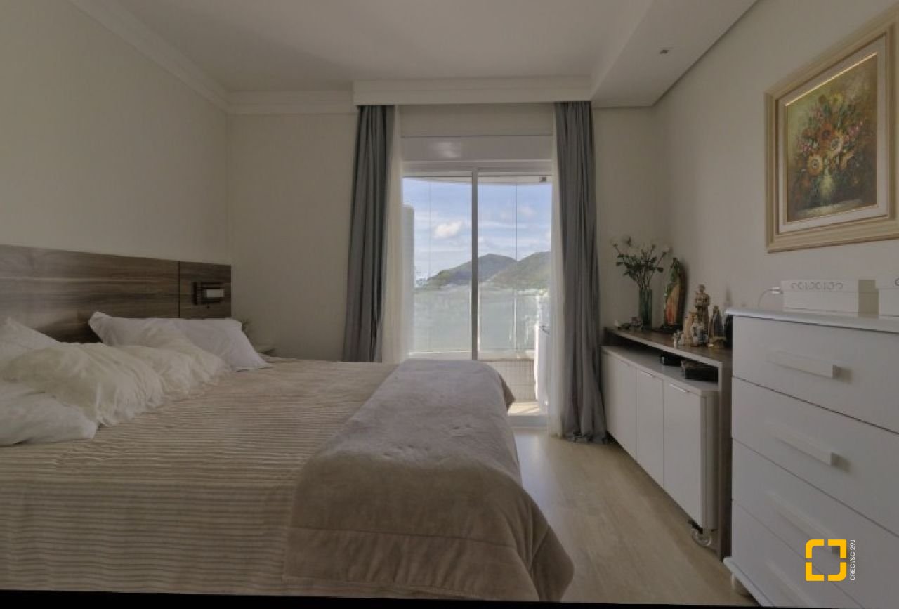 Apartamento com 150m², 7 quartos (sendo 3 suítes), 2 garagens, no bairro João Paulo em Florianópolis