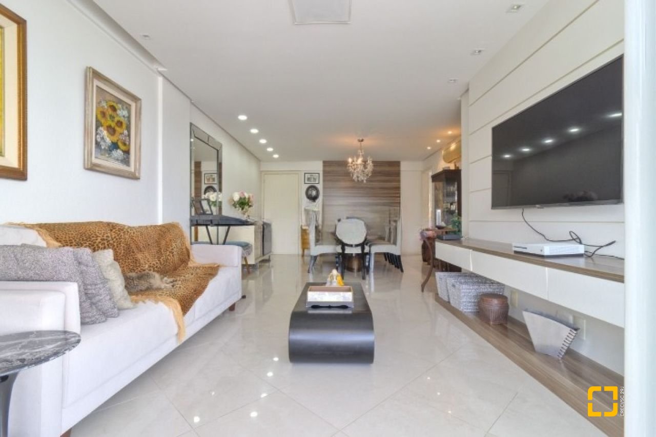 Apartamento com 150m², 7 quartos (sendo 3 suítes), 2 garagens, no bairro João Paulo em Florianópolis