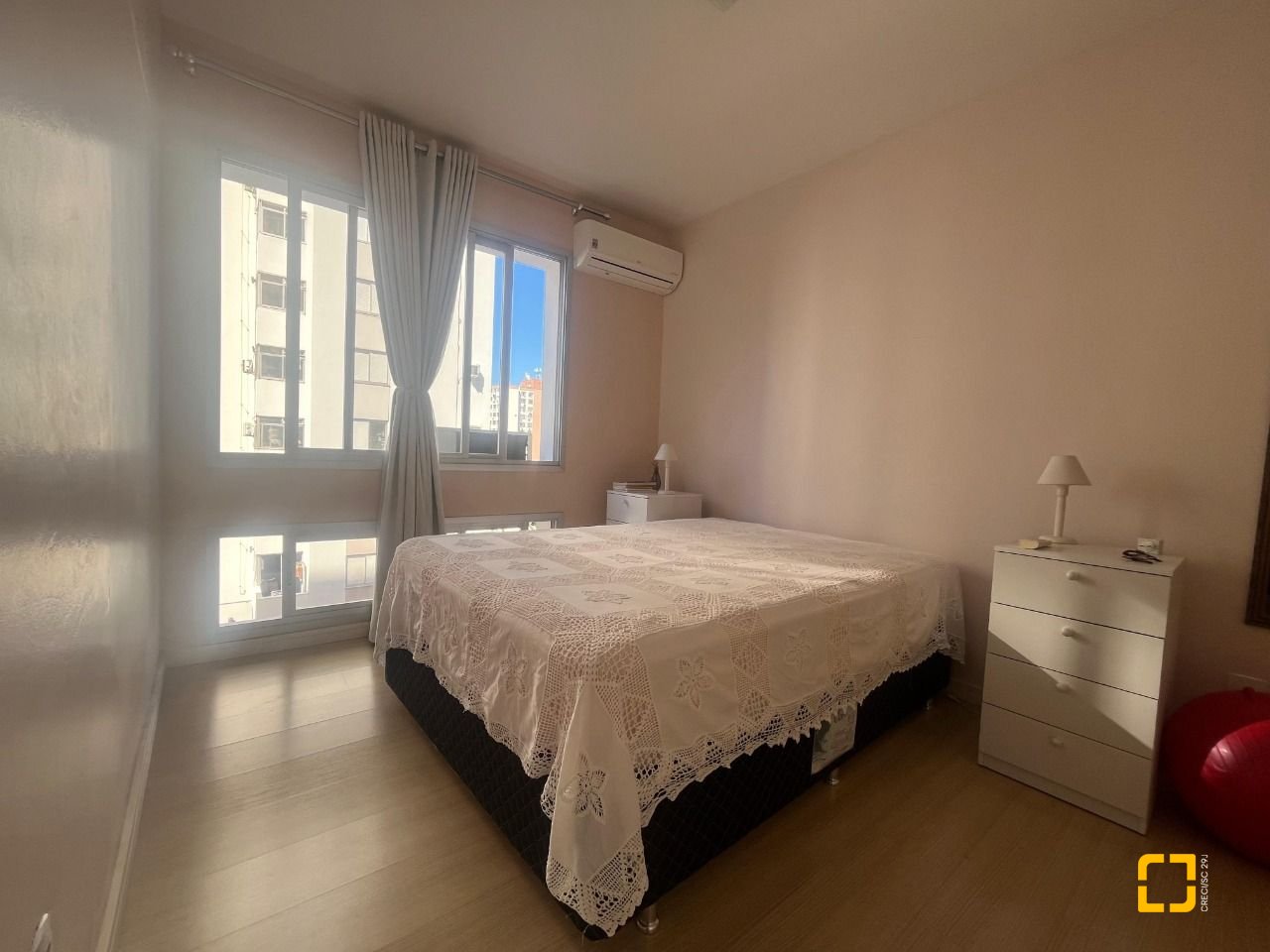 Apartamento com 40m², 1 quarto, no bairro Centro em Florianópolis
