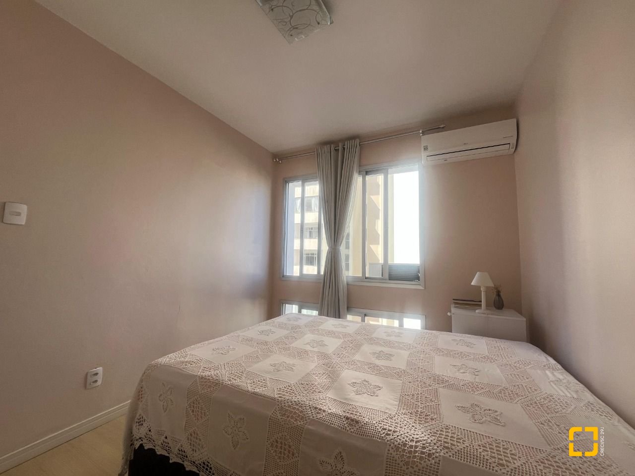 Apartamento com 40m², 1 quarto, no bairro Centro em Florianópolis
