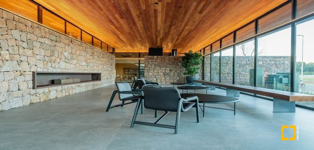 Casa de Condomínio com 339m², 4 quartos (sendo 4 suítes), 4 garagens, no bairro Pedra Branca em Palhoça