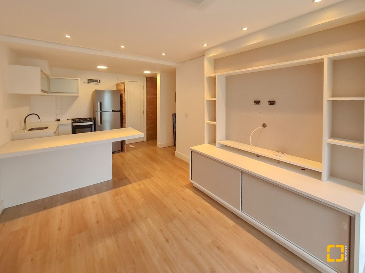 Apartamento com 46m², 1 quarto, 1 garagem, no bairro Lagoa da Conceição em Florianópolis