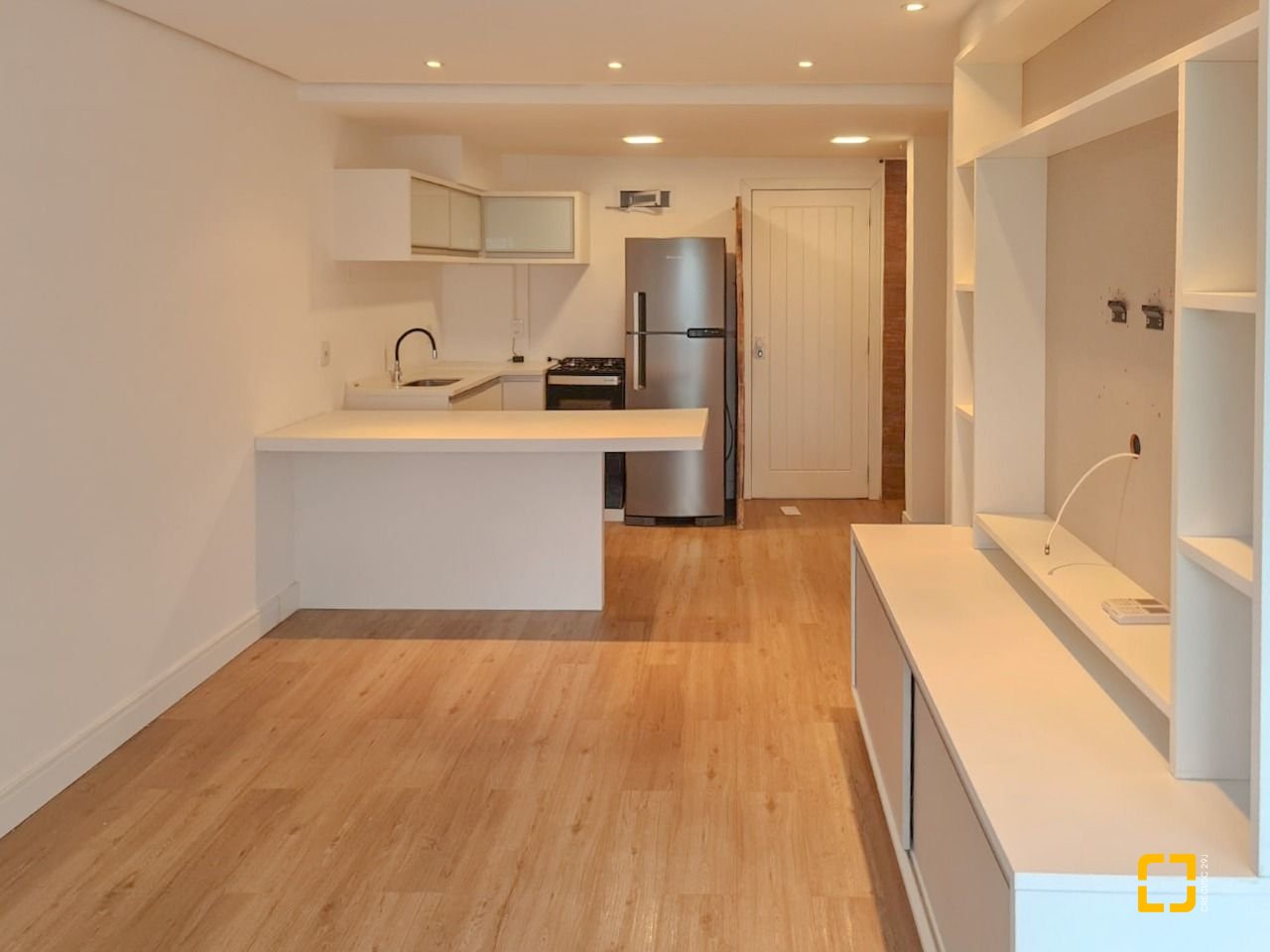 Apartamento com 46m², 1 quarto, 1 garagem, no bairro Lagoa da Conceição em Florianópolis
