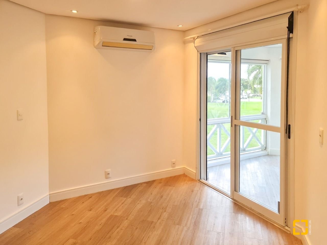 Apartamento com 46m², 1 quarto, 1 garagem, no bairro Lagoa da Conceição em Florianópolis