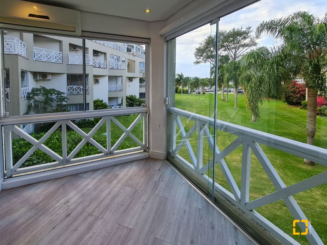 Apartamento com 46m², 1 quarto, 1 garagem, no bairro Lagoa da Conceição em Florianópolis