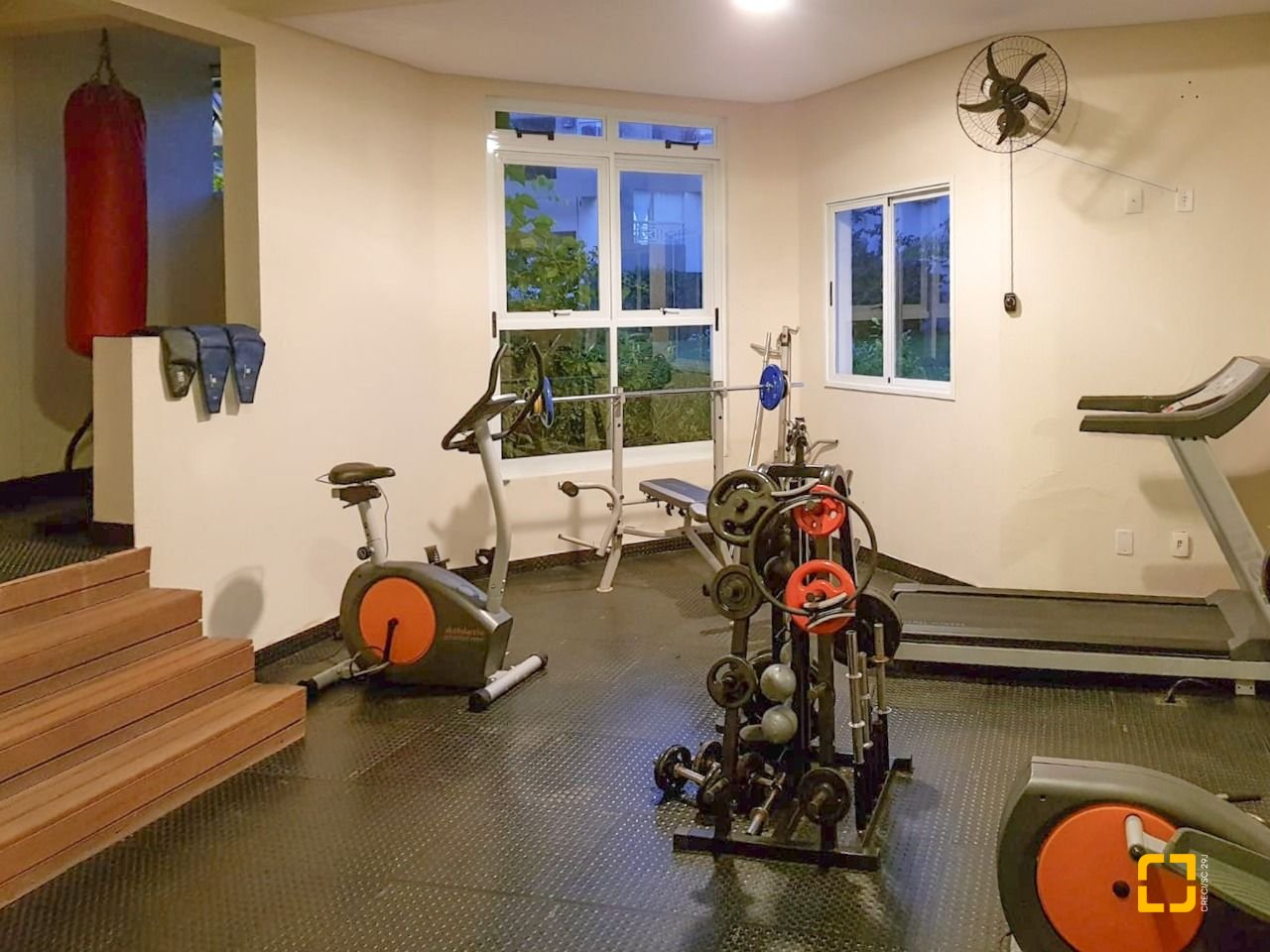 Apartamento com 46m², 1 quarto, 1 garagem, no bairro Lagoa da Conceição em Florianópolis