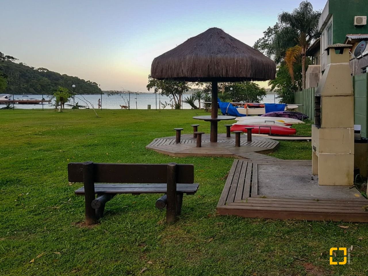 Apartamento com 46m², 1 quarto, 1 garagem, no bairro Lagoa da Conceição em Florianópolis