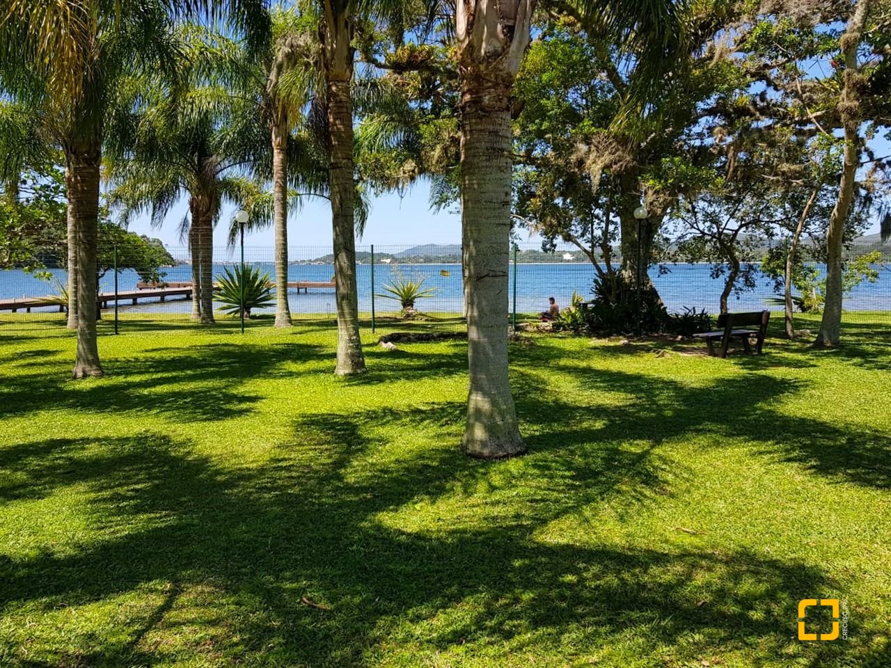 Apartamento com 46m², 1 quarto, 1 garagem, no bairro Lagoa da Conceição em Florianópolis
