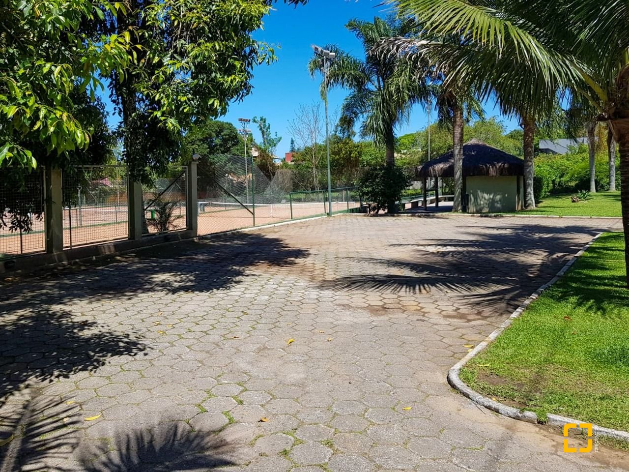 Apartamento com 46m², 1 quarto, 1 garagem, no bairro Lagoa da Conceição em Florianópolis