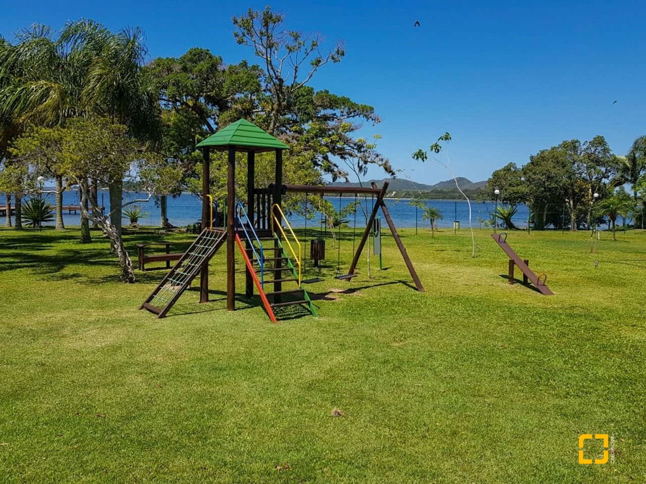 Apartamento com 46m², 1 quarto, 1 garagem, no bairro Lagoa da Conceição em Florianópolis