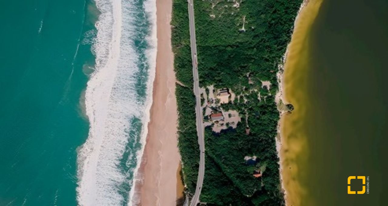 Apartamento com 31m², 1 quarto (sendo 1 suíte), 1 garagem, no bairro Morro das Pedras em Florianópolis