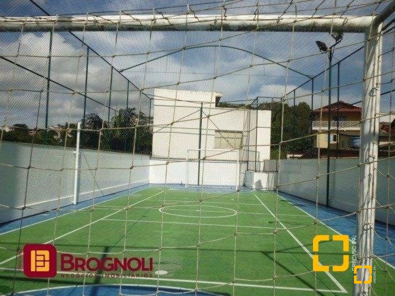 Apartamento com 95m², 4 quartos (sendo 1 suíte), 2 garagens, no bairro Beiramar em Florianópolis