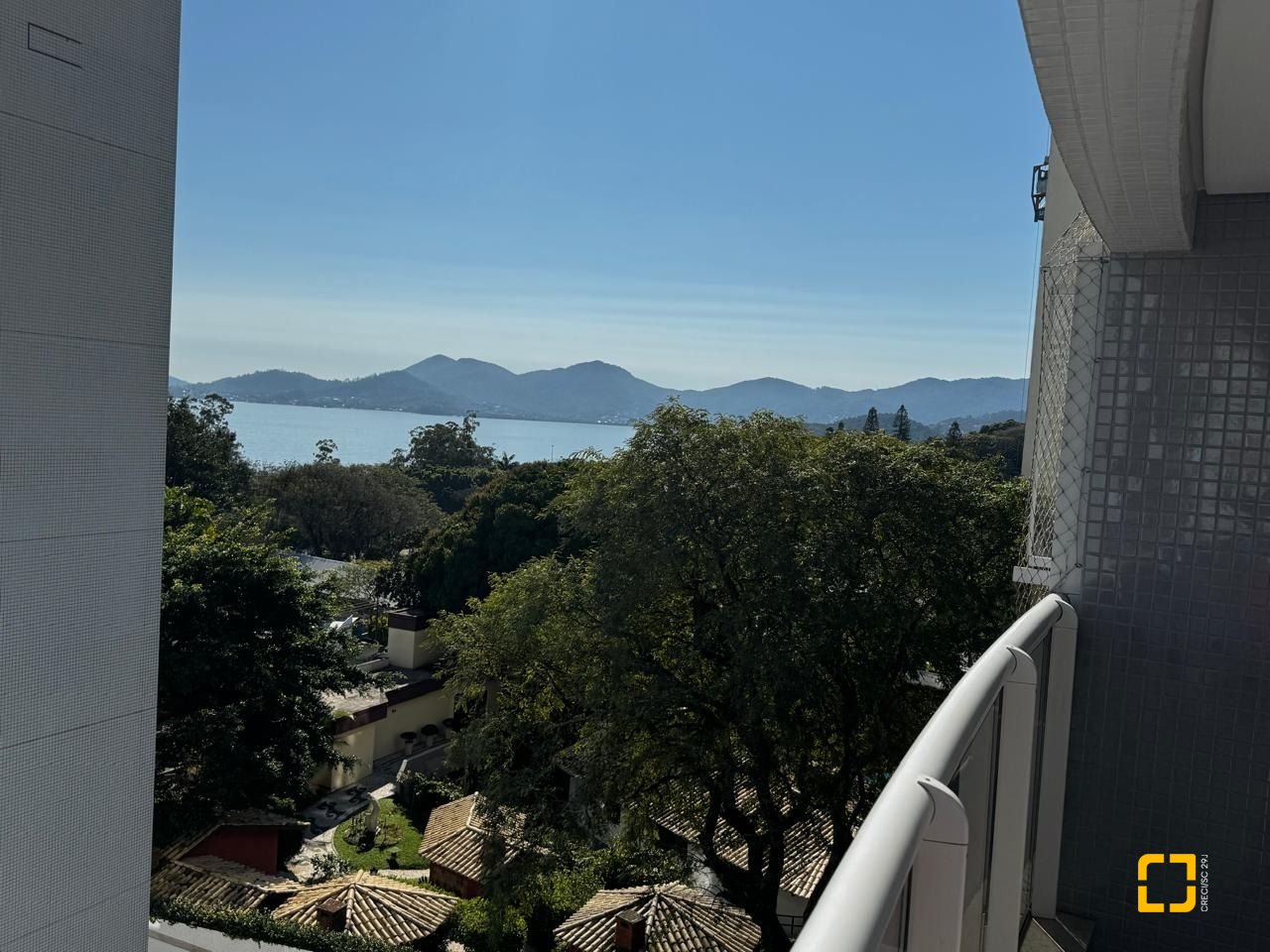 Apartamento com 95m², 4 quartos (sendo 1 suíte), 2 garagens, no bairro Beiramar em Florianópolis