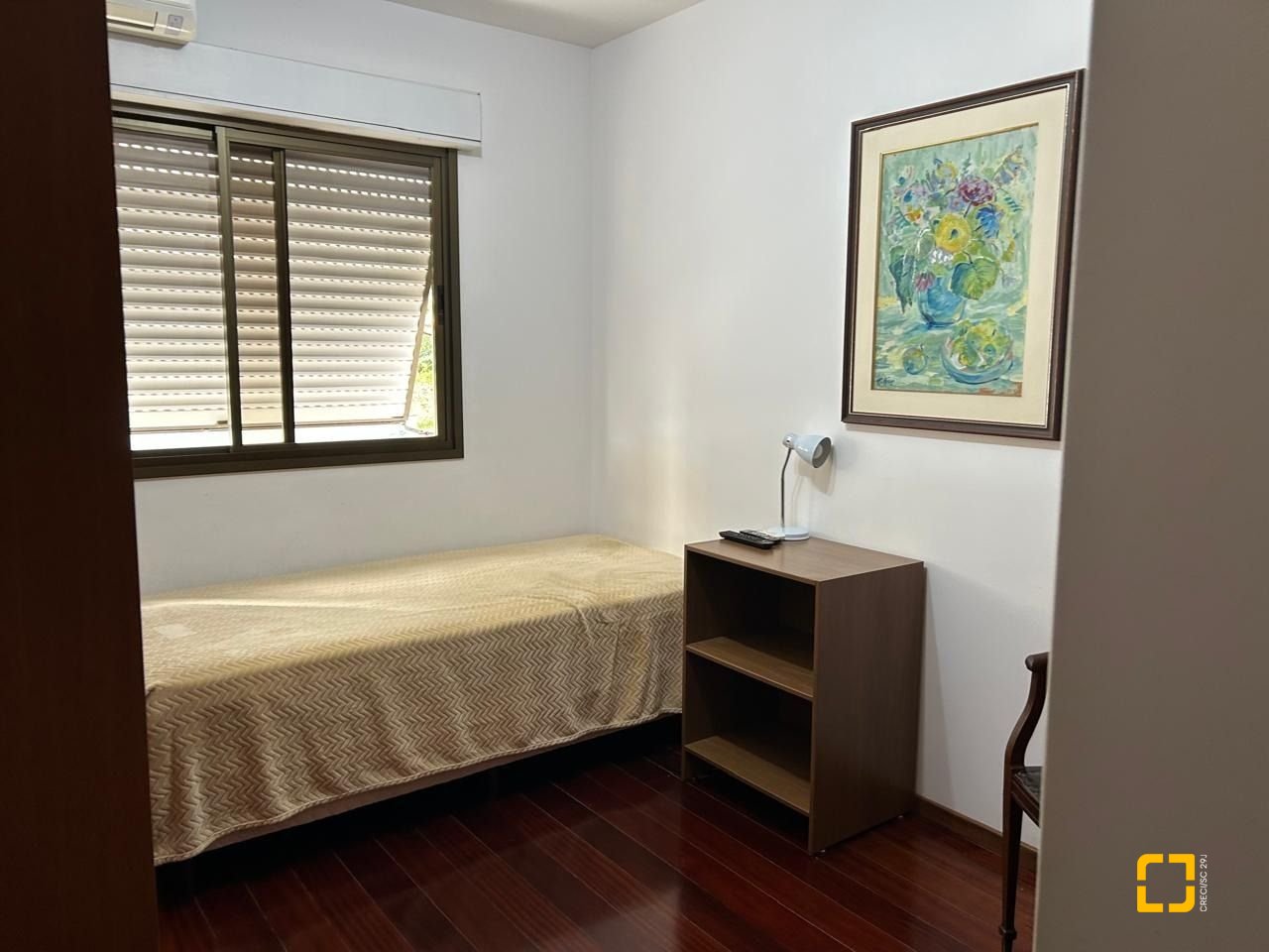 Apartamento com 208m², 5 quartos (sendo 1 suíte), 2 garagens, no bairro Agronômica em Florianópolis