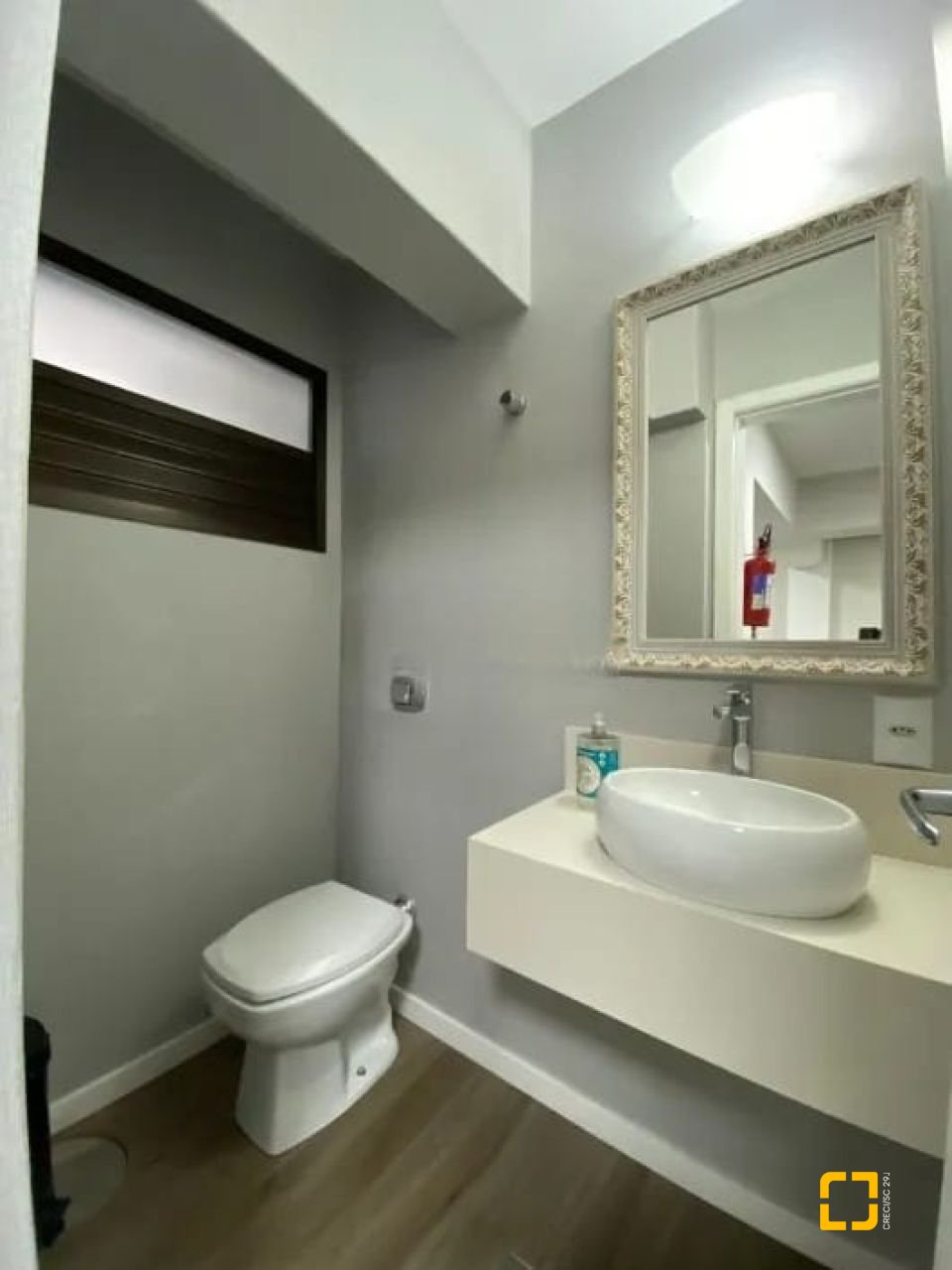 Apartamento com 157m², 6 quartos (sendo 3 suítes), 2 garagens, no bairro Centro em Florianópolis