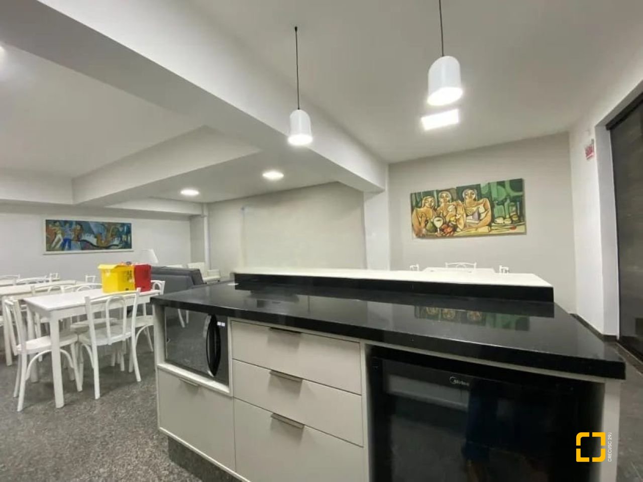 Apartamento com 157m², 6 quartos (sendo 3 suítes), 2 garagens, no bairro Centro em Florianópolis