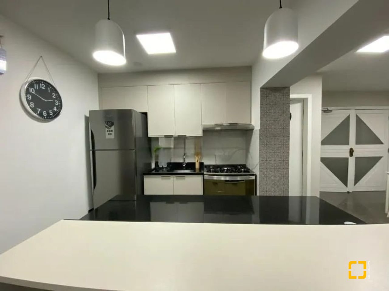 Apartamento com 157m², 6 quartos (sendo 3 suítes), 2 garagens, no bairro Centro em Florianópolis