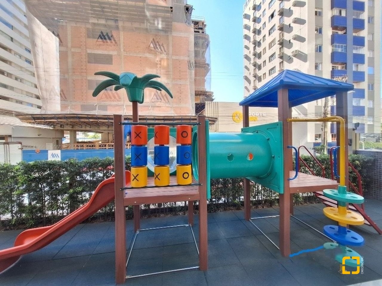 Apartamento com 107m², 3 quartos (sendo 1 suíte), 2 garagens, no bairro Campinas em São José