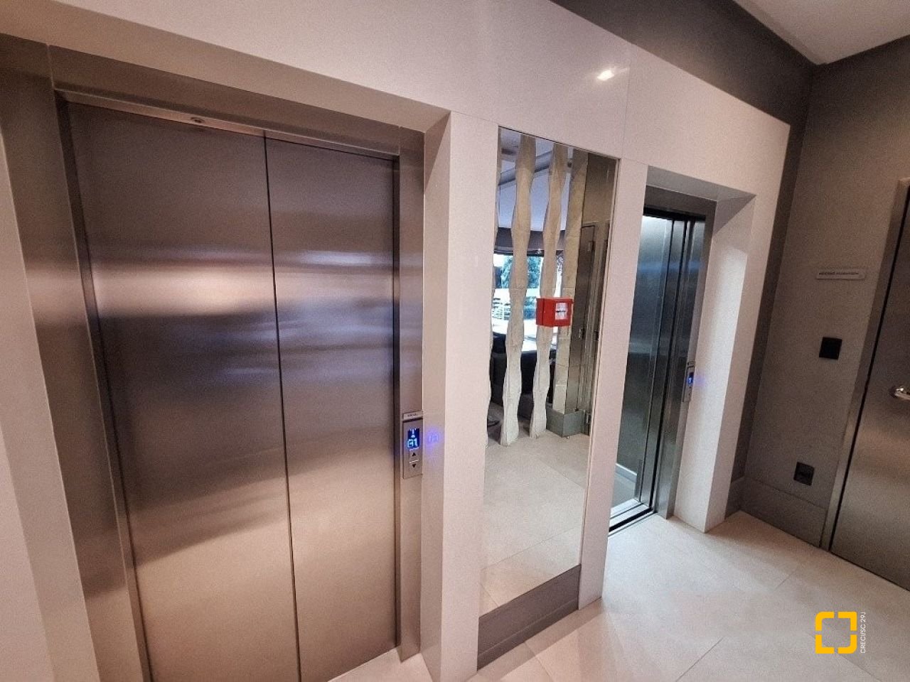 Apartamento com 107m², 3 quartos (sendo 1 suíte), 2 garagens, no bairro Campinas em São José