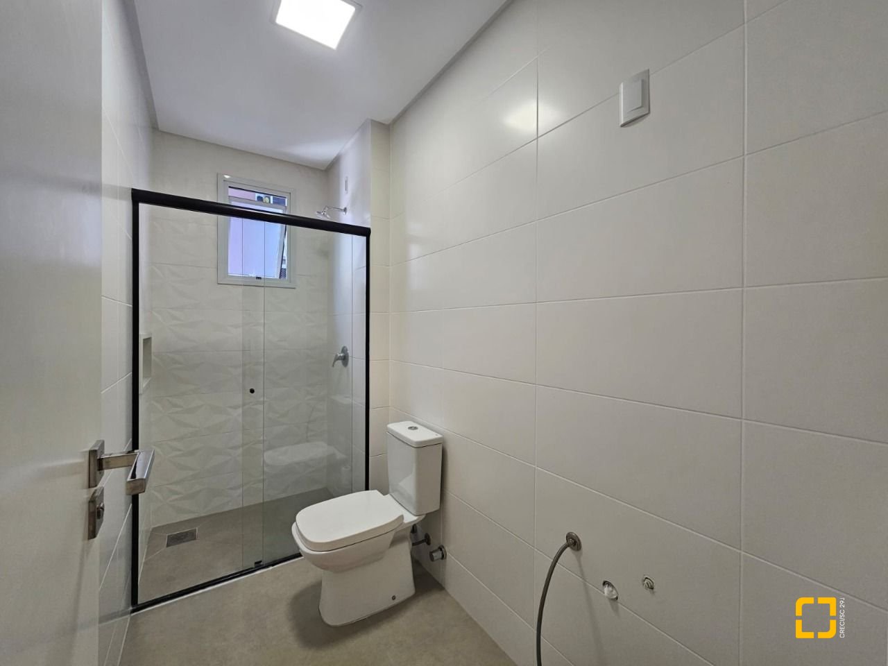 Apartamento com 107m², 3 quartos (sendo 1 suíte), 2 garagens, no bairro Campinas em São José