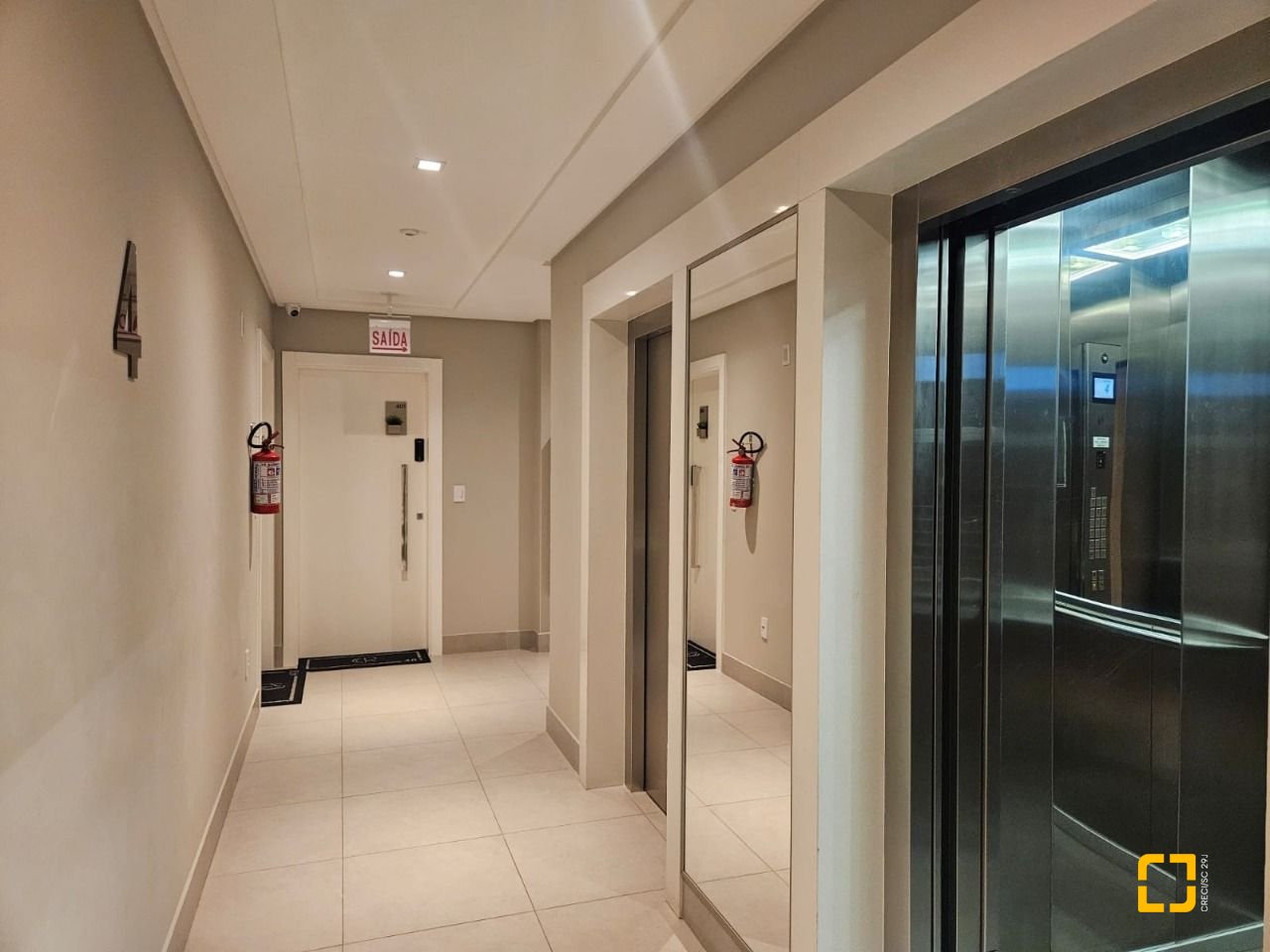 Apartamento com 107m², 3 quartos (sendo 1 suíte), 2 garagens, no bairro Campinas em São José