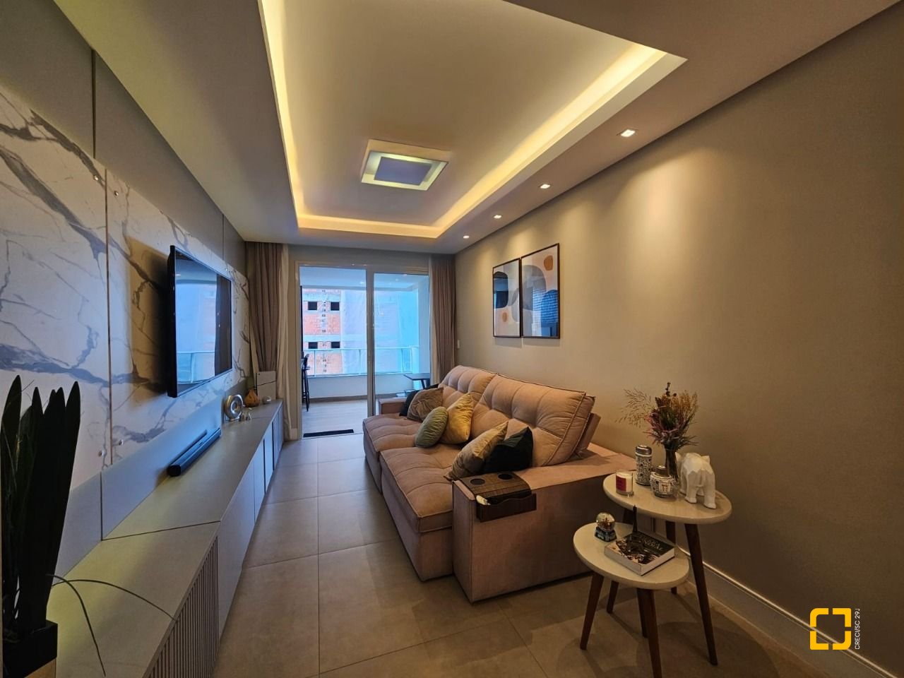 Apartamento com 107m², 3 quartos (sendo 1 suíte), 2 garagens, no bairro Campinas em São José