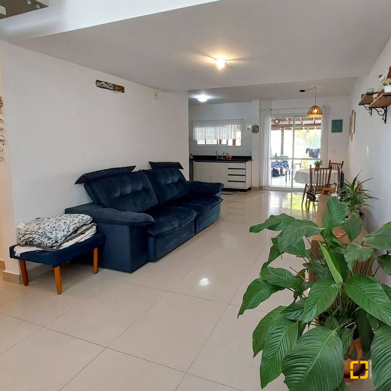 Casa com 99m², 4 quartos (sendo 2 suítes), 2 garagens, no bairro Ribeirão da Ilha em Florianópolis