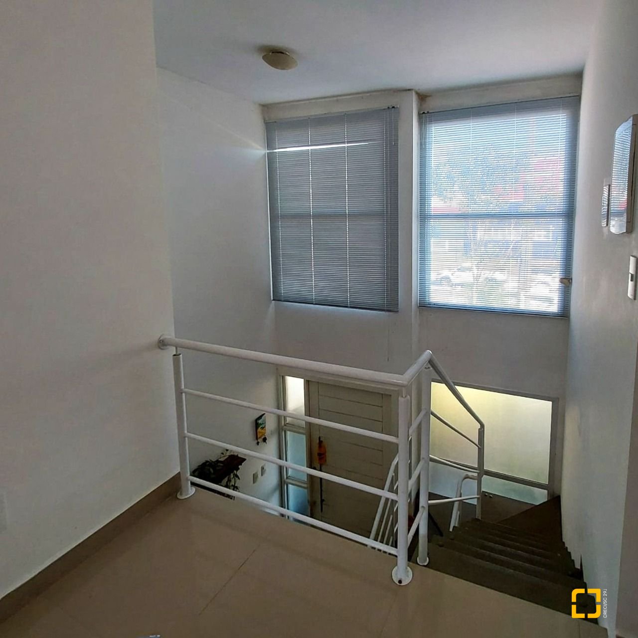 Casa com 99m², 4 quartos (sendo 2 suítes), 2 garagens, no bairro Ribeirão da Ilha em Florianópolis