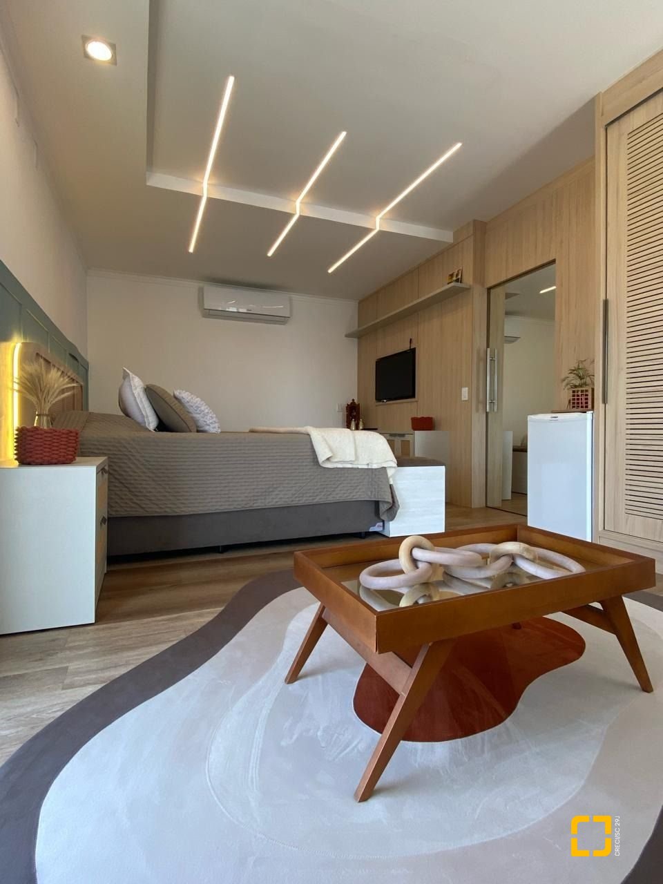 Casa com 365m², 6 quartos (sendo 3 suítes), 11 garagens, no bairro Beiramar em Florianópolis