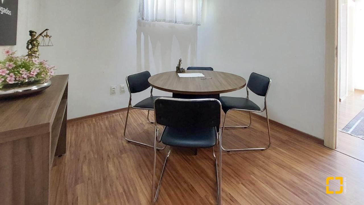Casa com 322m², 6 quartos (sendo 3 suítes), 2 garagens, no bairro Lagoa da Conceição em Florianópolis