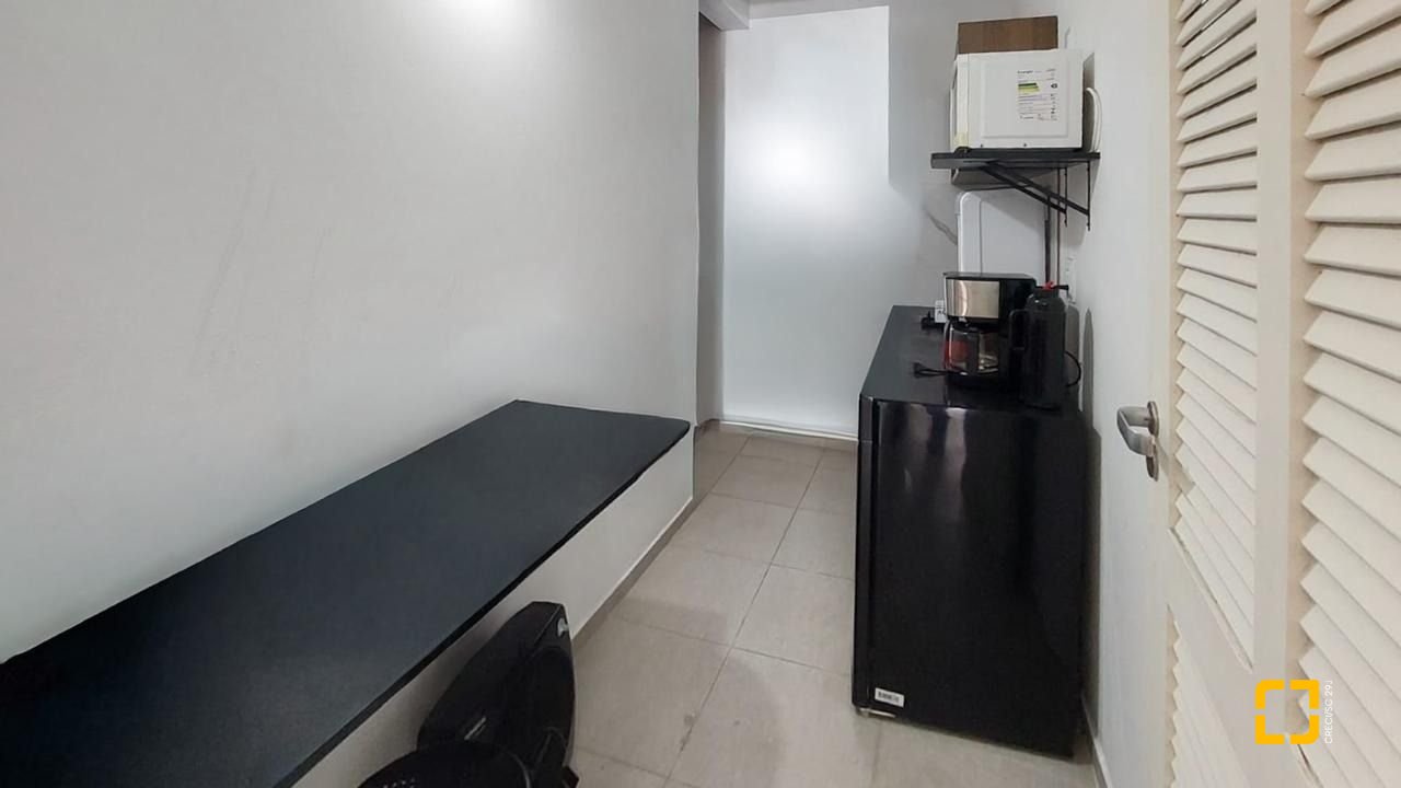Casa com 322m², 6 quartos (sendo 3 suítes), 2 garagens, no bairro Lagoa da Conceição em Florianópolis